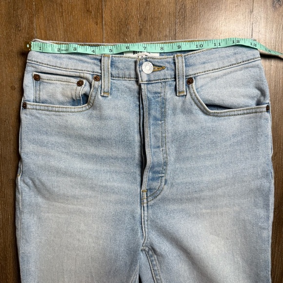 Re/Done High Rise Jeans Women’s 26 Long Light Blue Wash Slim Straight - Picture 4 of 11